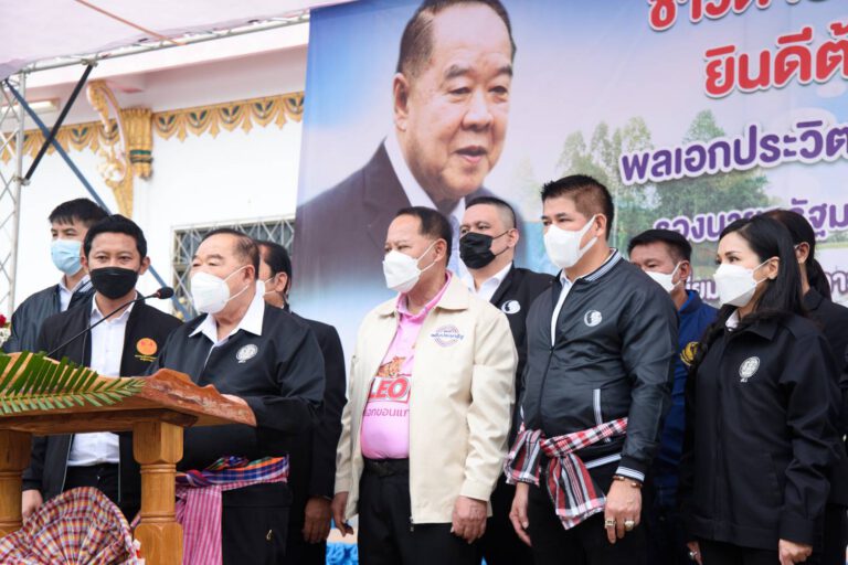 “พล.อ.ประวิตร” ลงพื้นที่ติดตามสถานการณ์น้ำท่วม จ.ขอนแก่นมอบถุงยังชีพช่วยประชาชน ผู้ประสบภัยเดินหน้าแก้ไขปัญหาน้ำทุกมิติ