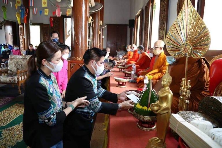 “ธรรมนัส” ลุยพบปะเยี่ยมเยือนชาวพะเยา พร้อมร่วมทำบุญทอดผ้าป่าวัดบุญเรือง และมอบบ้านช่วยเหลือผู้ประสบเหตุวาตภัยในนามมูลนิธิธรรมนัสพรหมเผ่าเพื่อการกุศล