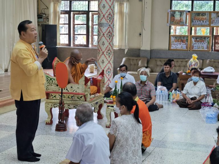 ส.ส.สมศักดิ์ ร่วมสืบสานประเพณีอีสาน ‘ทำบุญข้าวสาก’ เพื่ออุทิศส่วนกุศลให้ผู้ล่วงลับไปแล้ว ก่อนประชุมสัญจร​ ‘กินข้าวร่วมพากับผู้นำท้องที่’ จ.ขอนแก่น