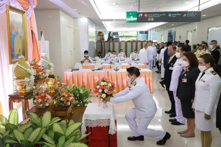 ‘ธรรมนัส’ นำ ส.ส.พรรคเศรษฐกิจไทย ลงนามถวายพระพร “สมเด็จพระเจ้าลูกเธอ เจ้าฟ้าพัชรกิติยาภา นเรนทิราเทพยวดี กรมหลวงราชสาริณีสิริพัชร มหาวัชรราชธิดา” ให้หายจากพระอาการประชวร