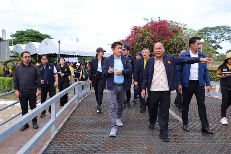 “ร.อ.ธรรมนัส”ที่ปรึกษา กมธ.จัดการน้ำ สภาฯ ลงพื้นที่ จ.เพชรบุรี ติดตามดูสถานการณ์น้ำ แนะกรมชลฯ เตรียมพร้อมรับมือมรสุมให้ดี