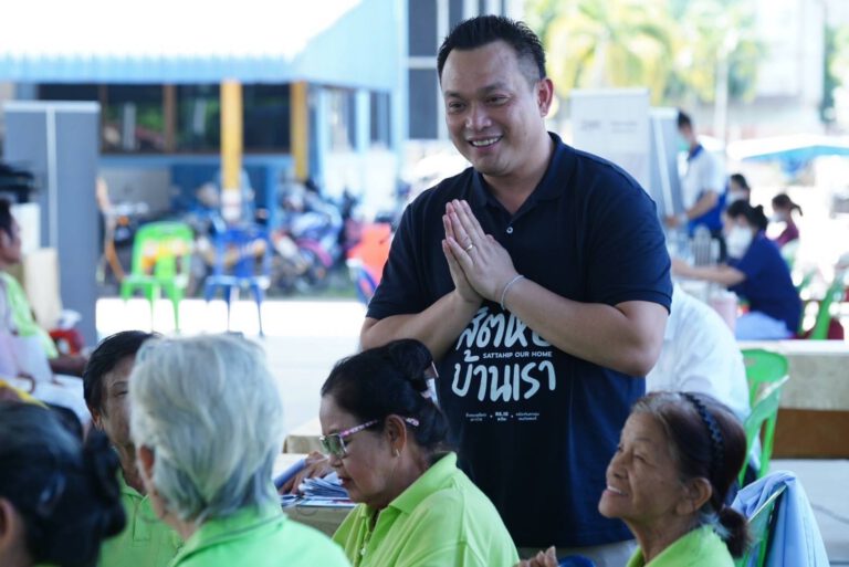 “สส.สะถิระ” เดินหน้าให้คำแนะนำ รู้เท่าทันมิจฉาชีพทางออนไลน์ ผู้สูงอายุ เทศบาลตำบลบางเสร่ ย้ำช่วยเฝ้าระวังป้องกัน โทรสายด่วน 1441